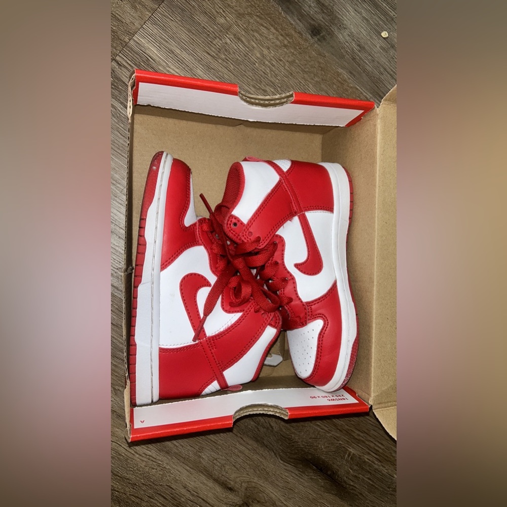 High top dunks 11c